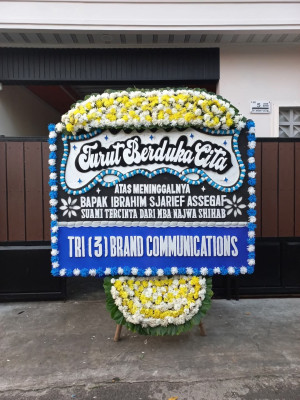 Papan Bunga Duka di Tanjung Sakti Pumi